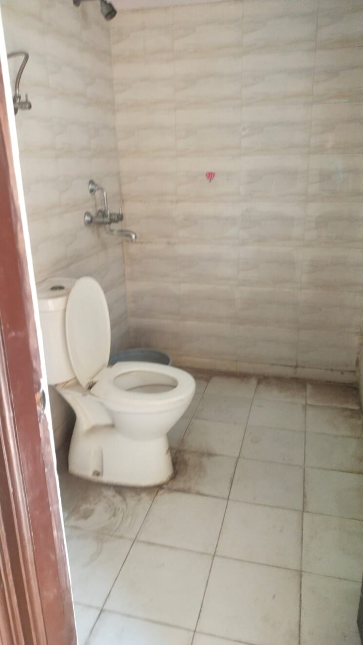 Bathroom, amrapali-o2-valley 3 Bedroom 1185 Sq.Ft. Apartment In Tech Zone 4 Greater Noida Greater Noida 6957794