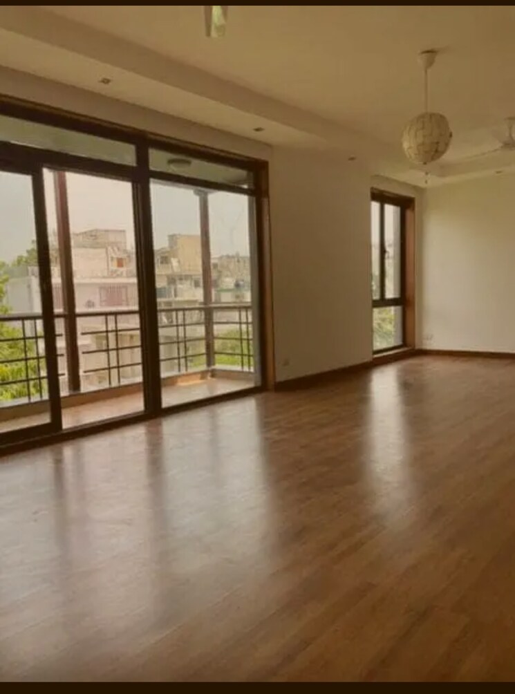 Room, malviya nagar 3.5 Bedroom 250 Sq.Yd. Builder Floor In Malviya Nagar Delhi 6957816