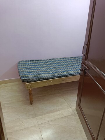 Room in 1 RK Builder Floor at Lajpat Nagar – for Rent
