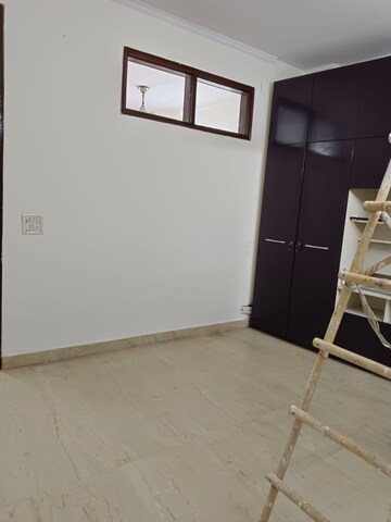 Room in 2 BHK Builder Floor at Lajpat Nagar – for Rent