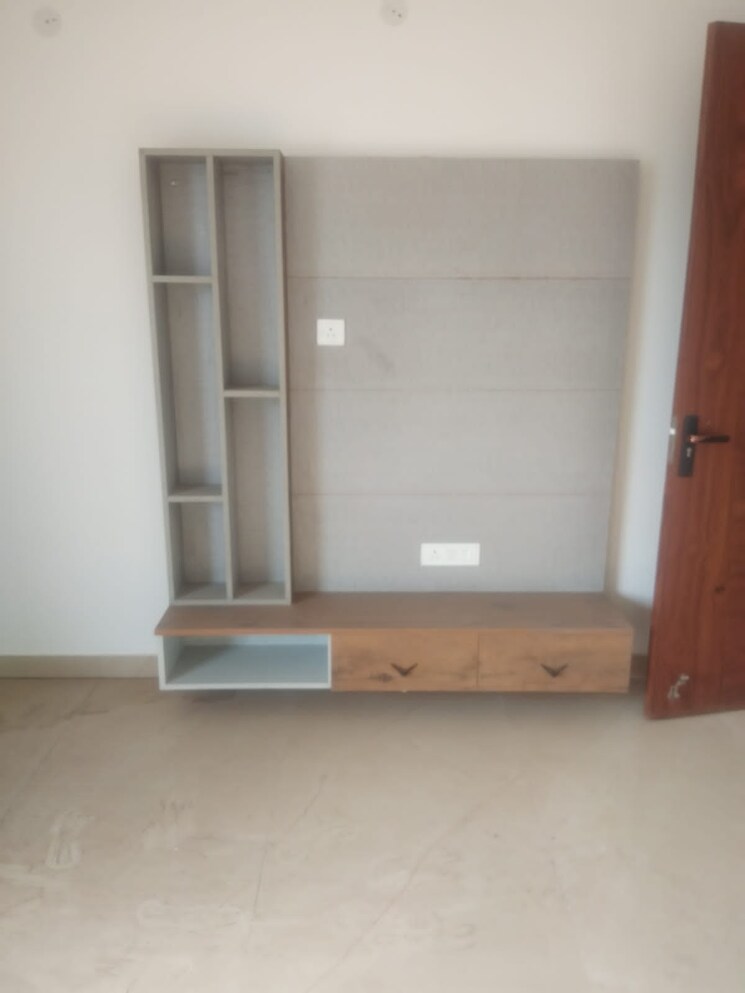 Room, bptp-parkland 3 Bedroom 250 Sq.Yd. Builder Floor In Sector 75 Faridabad 6962027