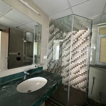 Attached Bathroom in 4 BHK Apartment at BPTP Mansions Park Prime, Sector 66 – for Rent