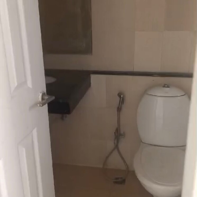 Bathroom, bptp-park-prime 4 Bedroom 2062 Sq.Ft. Apartment In Sector 66 Gurgaon 6965524