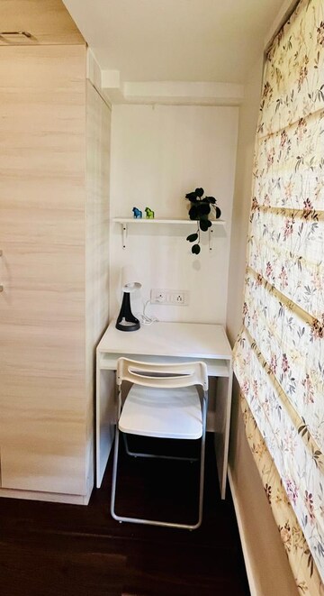 Furnished Amenities in 3 BHK Apartment at Oberoi Realty Splendor Grande, Andheri East – for Sale