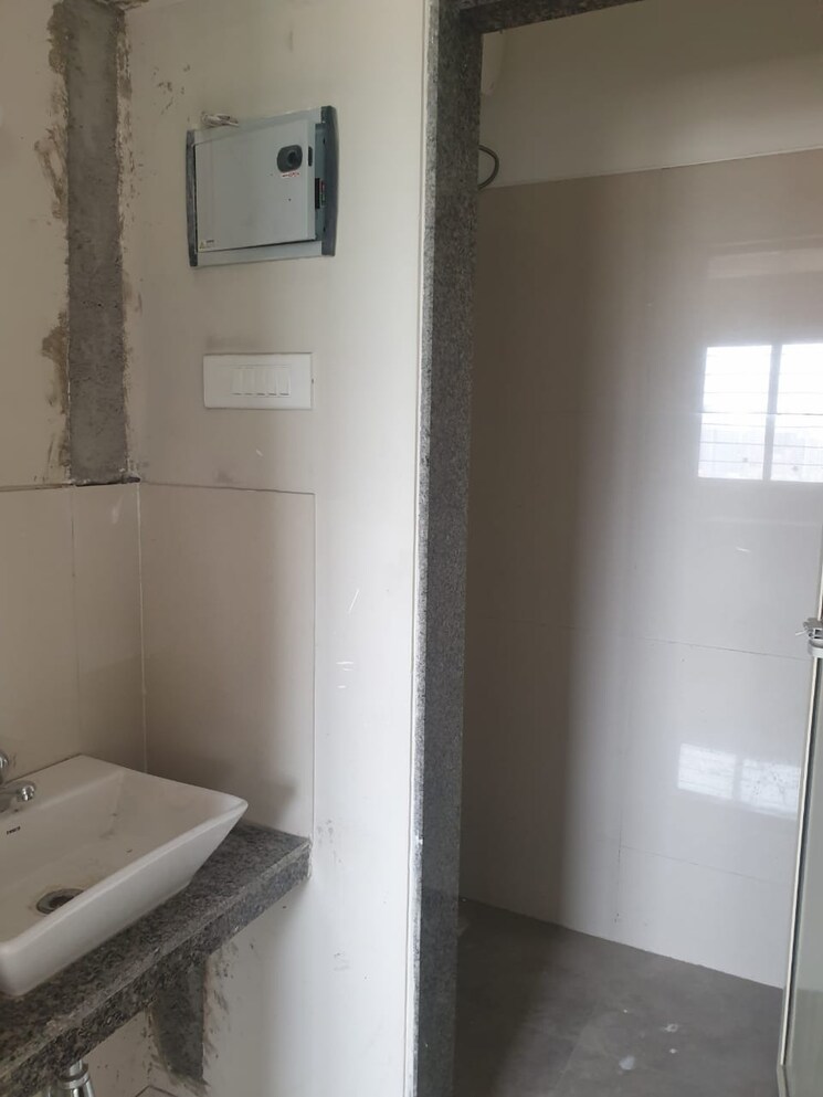 Bathroom, harasiddh-viraaj 1 Bedroom 305 Sq.Ft. Apartment In Malad East Mumbai 6968298
