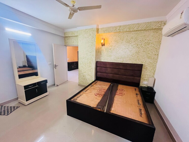 Bedroom, maya-garden-city 3 Bedroom 1852 Sq.Ft. Apartment In Lohgarh Zirakpur 6968495