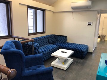 Bedroom in 3 BHK Apartment at Shishira Apartment, Andheri West – for Sale