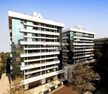  Showroom For Rent in Oberoi Chambers, Andheri West