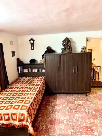 Room in 2 BHK Independent House at Behala – for Rent