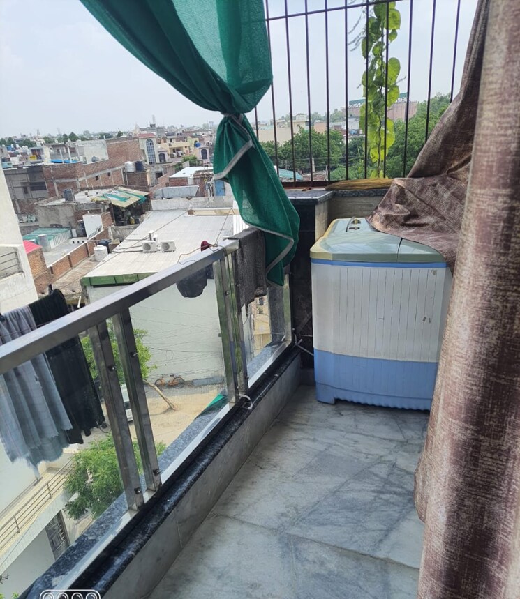 Balcony, sainik colony 3 Bedroom 1300 Sq.Ft. Builder Floor In Sainik Colony Faridabad 6969588