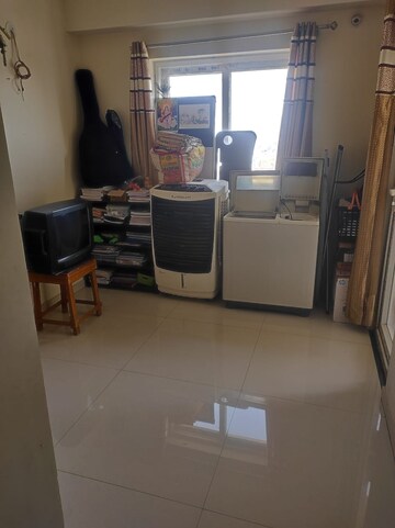 Furnished Amenities in 2.5 BHK Apartment at Anantpura – for Rent