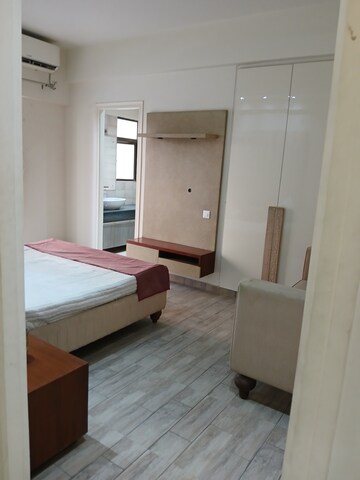 3 BHK Apartment For Sale in Shri Radha Aqua Garden, Sector 16b Greater Noida