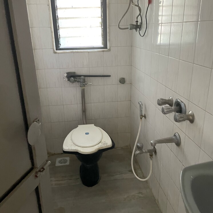 Bathroom, bhandup-amol-chs 1 Bedroom 541 Sq.Ft. Apartment In Nahur Mumbai 6975793