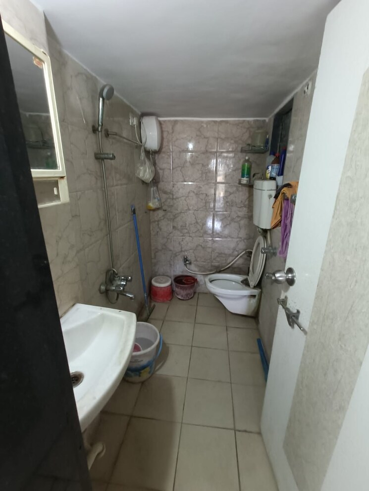 Bathroom, vinay-unique-gardens 3 Bedroom 799 Sq.Ft. Apartment In Virar West Palghar 6975908