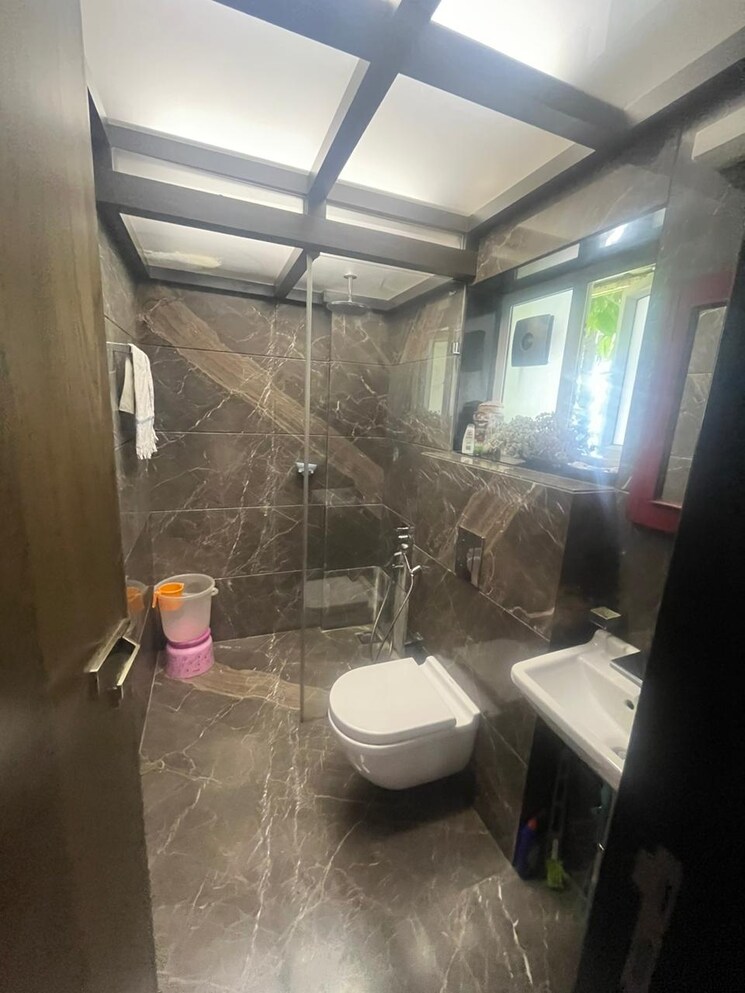 Bathroom, andheri-chs 2 Bedroom 800 Sq.Ft. Apartment In Andheri West Mumbai 6977054