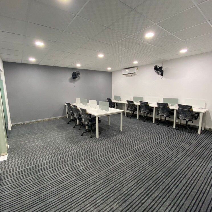 Common Area, sector 63 Commercial Office Space 2700 Sq.Ft. In Sector 63 Noida 6977580