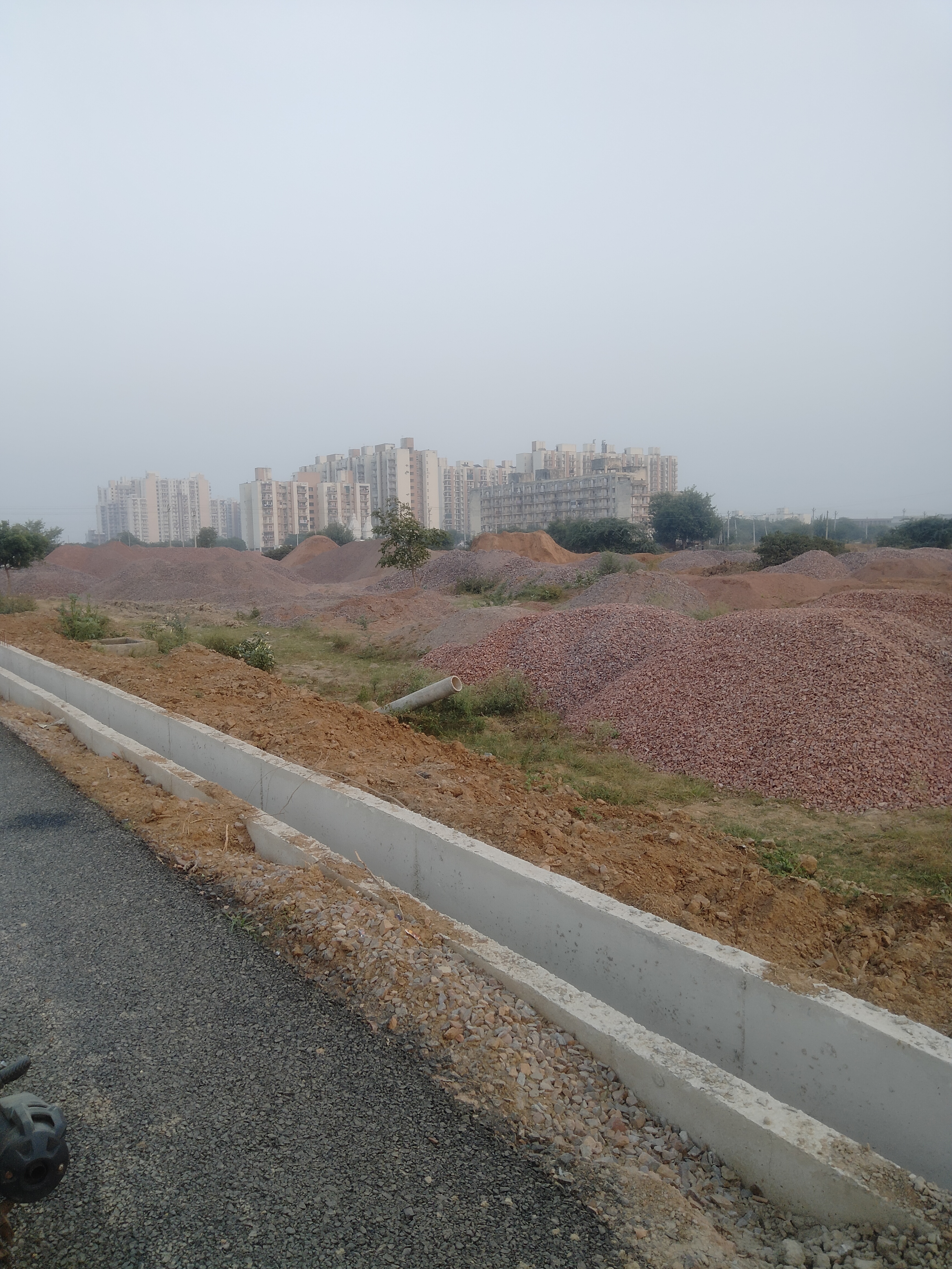 Plot For Resale in Film City Noida  6977944