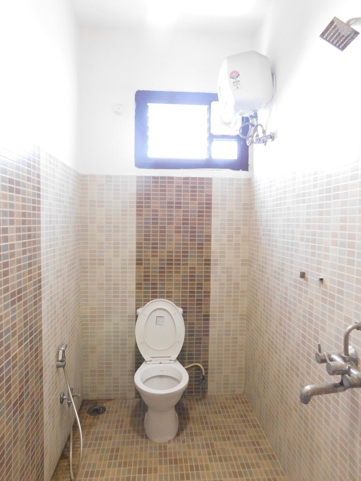 Attached Bathroom, banjara hills 3 Bedroom 2400 Sq.Ft. Apartment In Banjara Hills Hyderabad 6984111