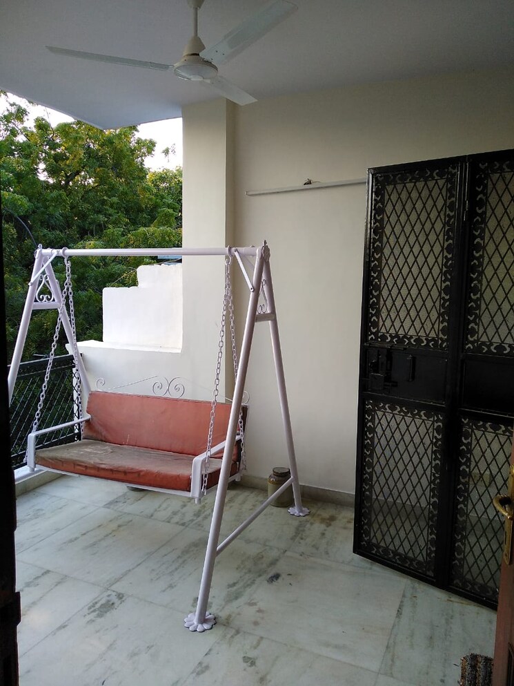 Balcony, lajpat nagar 2 Bedroom 1101 Sq.Ft. Builder Floor In Lajpat Nagar Delhi 6985575