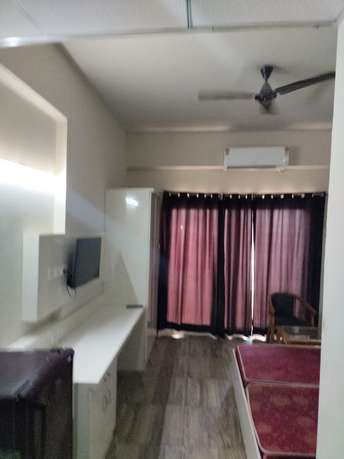 1 BHK Apartment For Rent in Paramount Golfforeste Gn Sector Zeta I Greater Noida 6986279