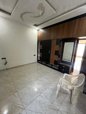 Room in 4 BHK Independent House at Sector 115 – for Sale