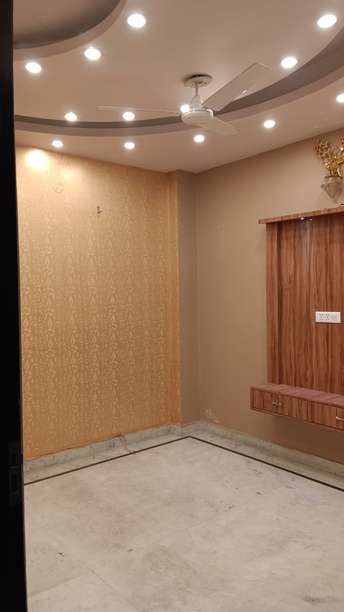 1 BHK Builder Floor For Rent in Preet Vihar Delhi  6990440