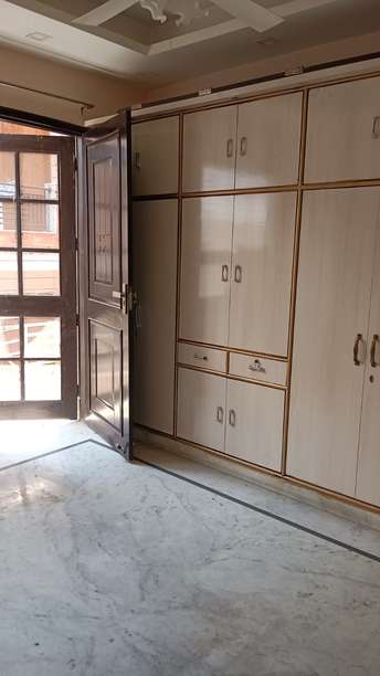 2 BHK Builder Floor For Rent in Preet Vihar Delhi 6990559
