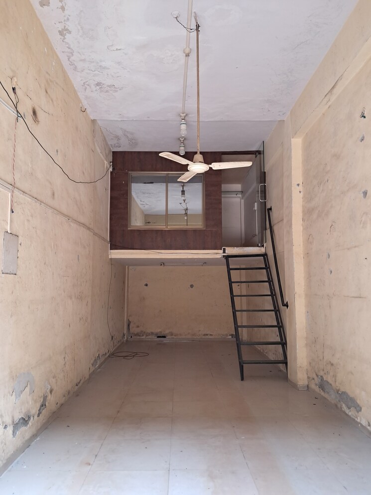 Bathroom, punit-industrial-estate Commercial Warehouse 640 Sq.Ft. In Midc Industrial Area Navi Mumbai 6743143