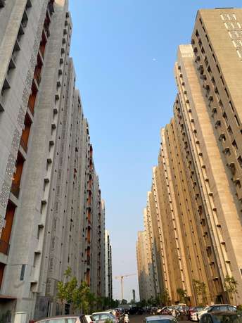 2 BHK Apartment For Rent in Lodha Palava City Lakeshore Greens Dombivli East Thane  6993462