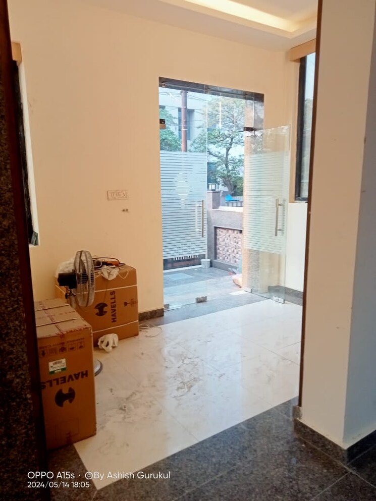 Room, sector 63 Commercial Office Space 5000 Sq.Ft. In Sector 63 Noida 6995323