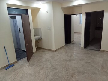 Room in 3 BHK Apartment at Parth Palace, Patrakar Colony – for Rent