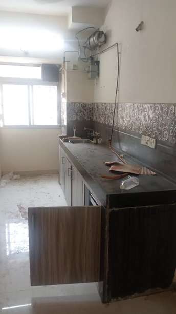 2 BHK Apartment For Rent in Green Meadows Bluilding 2 Chs Ltd Kandivali East Mumbai  6998392