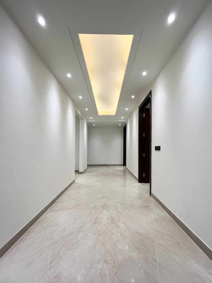 Bathroom, malibu town 5 Bedroom 5400 Sq.Ft. Builder Floor In Malibu Town Gurgaon 6998480