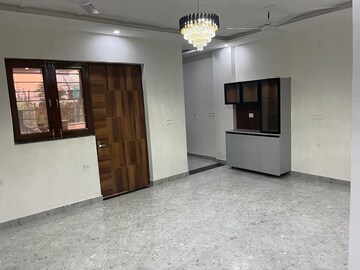 Room in 4 BHK Villa at Sahastradhara Road – for Sale