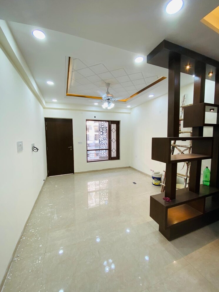 Living Room, bptp-parkland-pride 3 Bedroom 250 Sq.Yd. Builder Floor In Sector 77 Faridabad 6999694