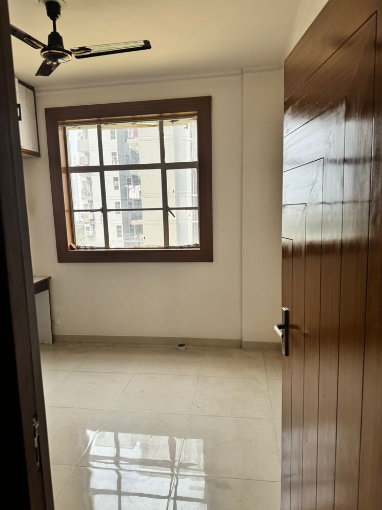 Room, signature-solera-apartment 3 Bedroom 800 Sq.Ft. Apartment In Sector 107 Gurgaon 6999430