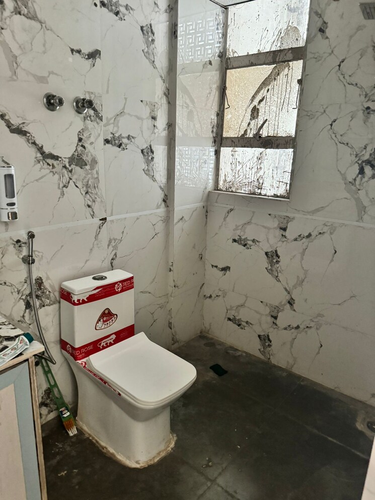 Bathroom, signature-solera-apartment 3 Bedroom 800 Sq.Ft. Apartment In Sector 107 Gurgaon 6999430