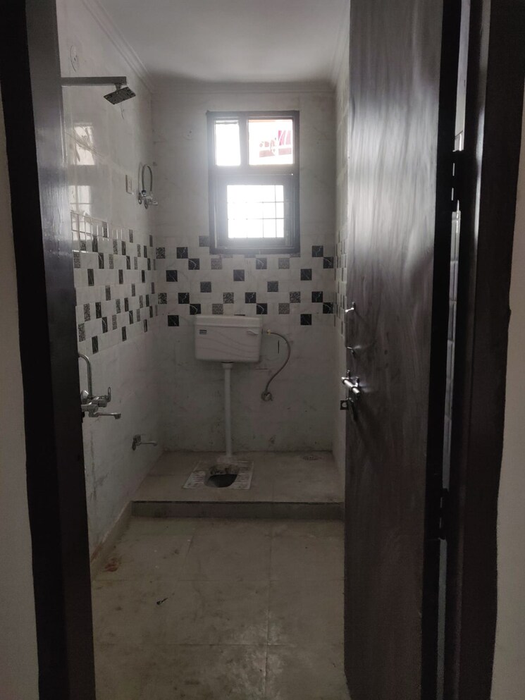 Bathroom, khanpur 2 Bedroom 625 Sq.Ft. Builder Floor In Khanpur Delhi 6999818