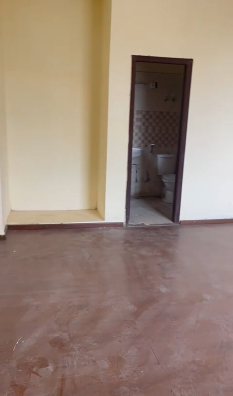 Room, amrapali-silicon-city 3 Bedroom 2420 Sq.Ft. Penthouse In Sector 76 Noida 7000265