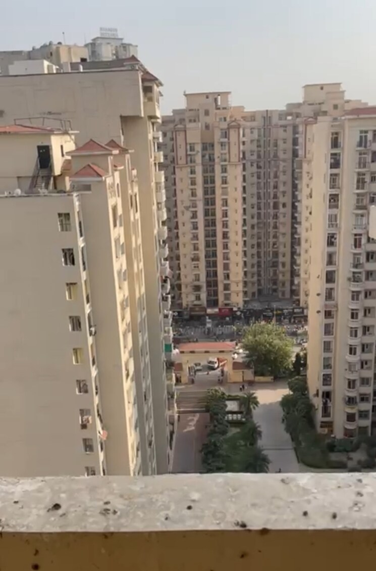 Exterior View, amrapali-silicon-city 3 Bedroom 2420 Sq.Ft. Penthouse In Sector 76 Noida 7000265