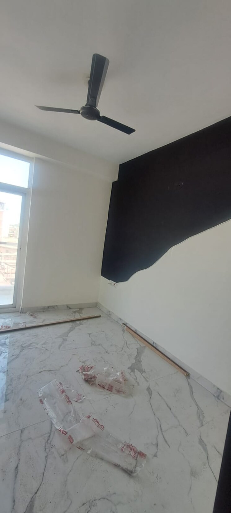 Room, kritak-modern-apartments 2 Bedroom 1000 Sq.Ft. Builder Floor In Sector 73 Noida 7001466