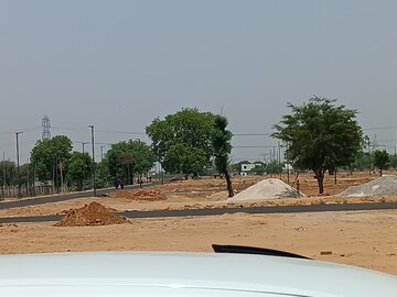  Plot For Sale in Thikariya