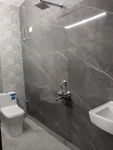 Bathroom in 1 BHK Builder Floor at Lajpat Nagar – for Rent