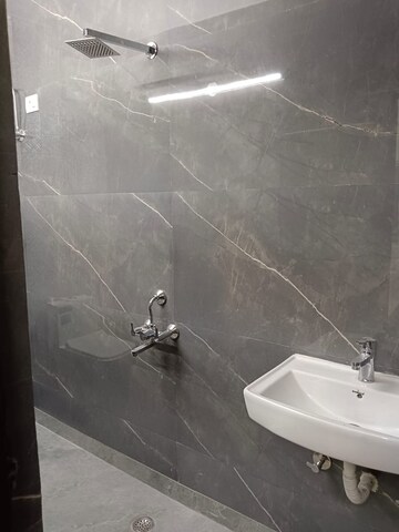 Bathroom in 1 BHK Builder Floor at Lajpat Nagar – for Rent