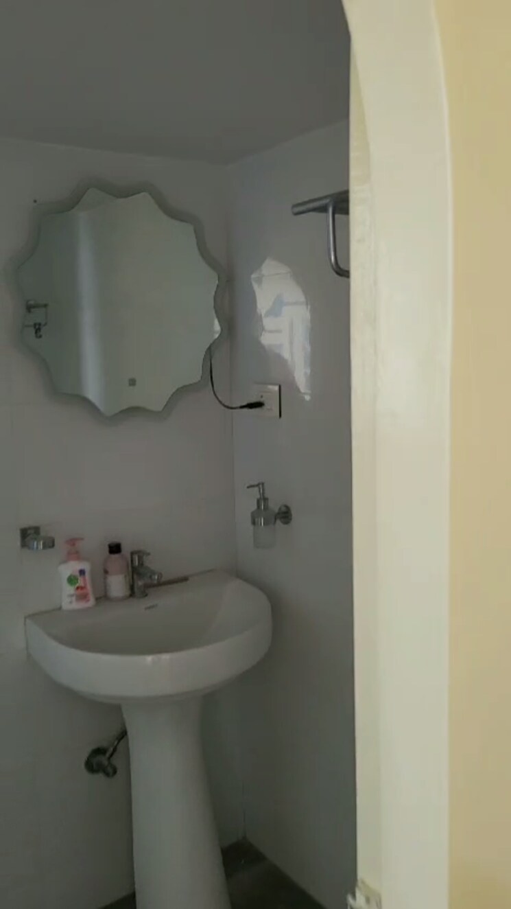 Bathroom, juhu-scheme 4 Bedroom 2000 Sq.Ft. Apartment In Juhu Mumbai 7003104