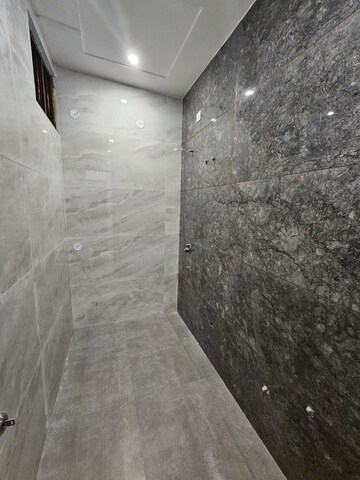 Bathroom in 3 BHK Villa at Sahastradhara Road – for Sale