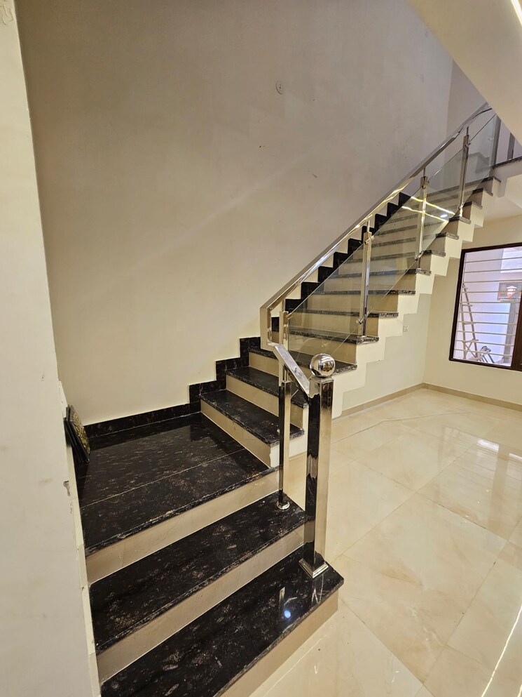 undefined, sahastradhara road 3 Bedroom 2250 Sq.Ft. Villa In Sahastradhara Road Dehradun 7006655