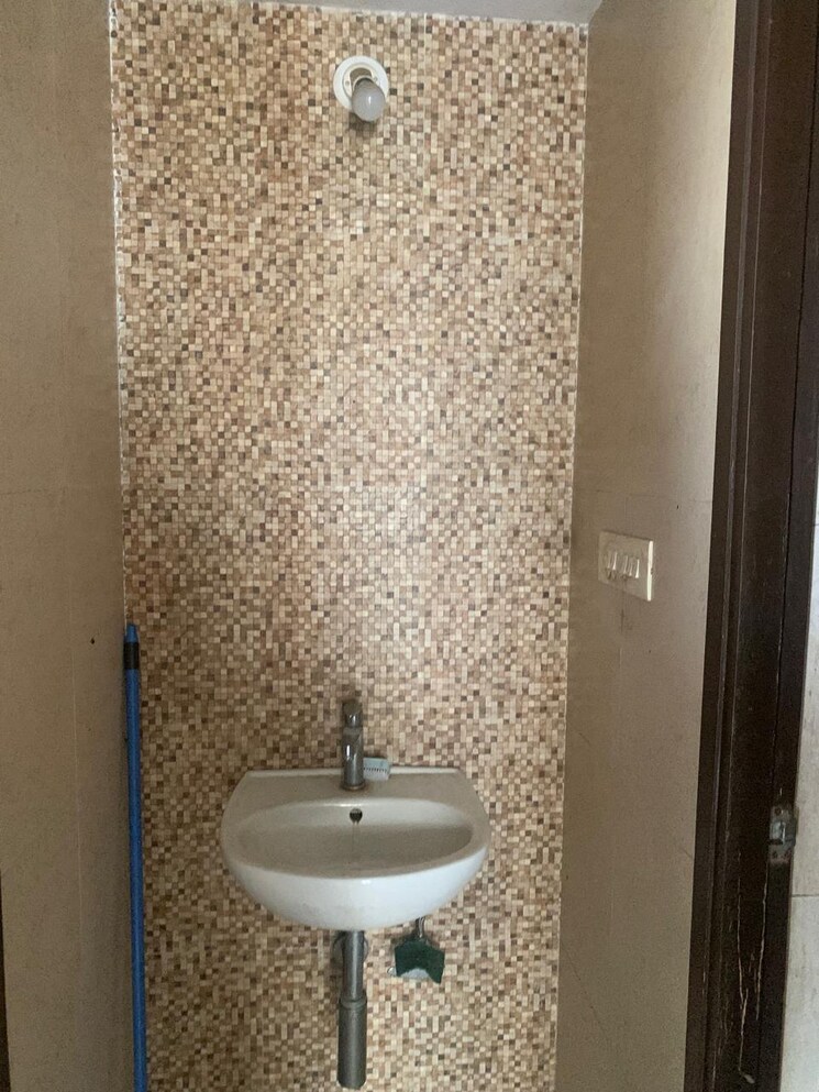Bathroom, lodha-palava-city 1 Bedroom 650 Sq.Ft. Apartment In Dombivli East Thane 7007255