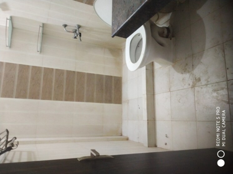 Bathroom, vipul-world-floors 3.5 Bedroom 1400 Sq.Ft. Builder Floor In Sector 48 Gurgaon 7007667