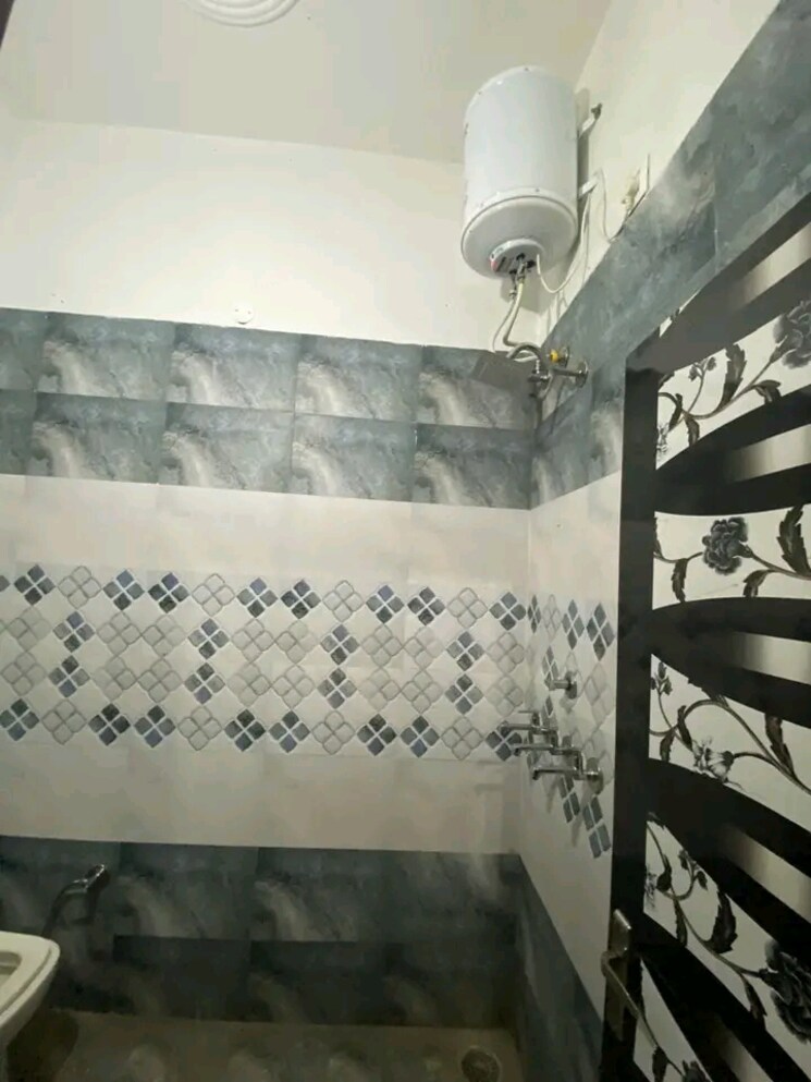 Bathroom, sector 125 4 Bedroom 150 Sq.Yd. Independent House In Sector 125 Mohali 7007991
